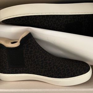 COPY - Rothy’s - Women’s size 11 - Chelsea shoes